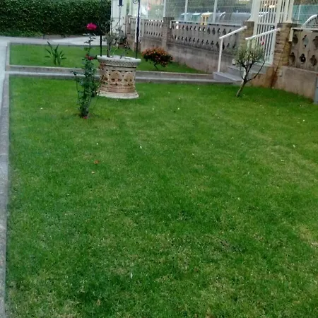 With 2 Bedrooms In Salou, With Pool Access Apartment *